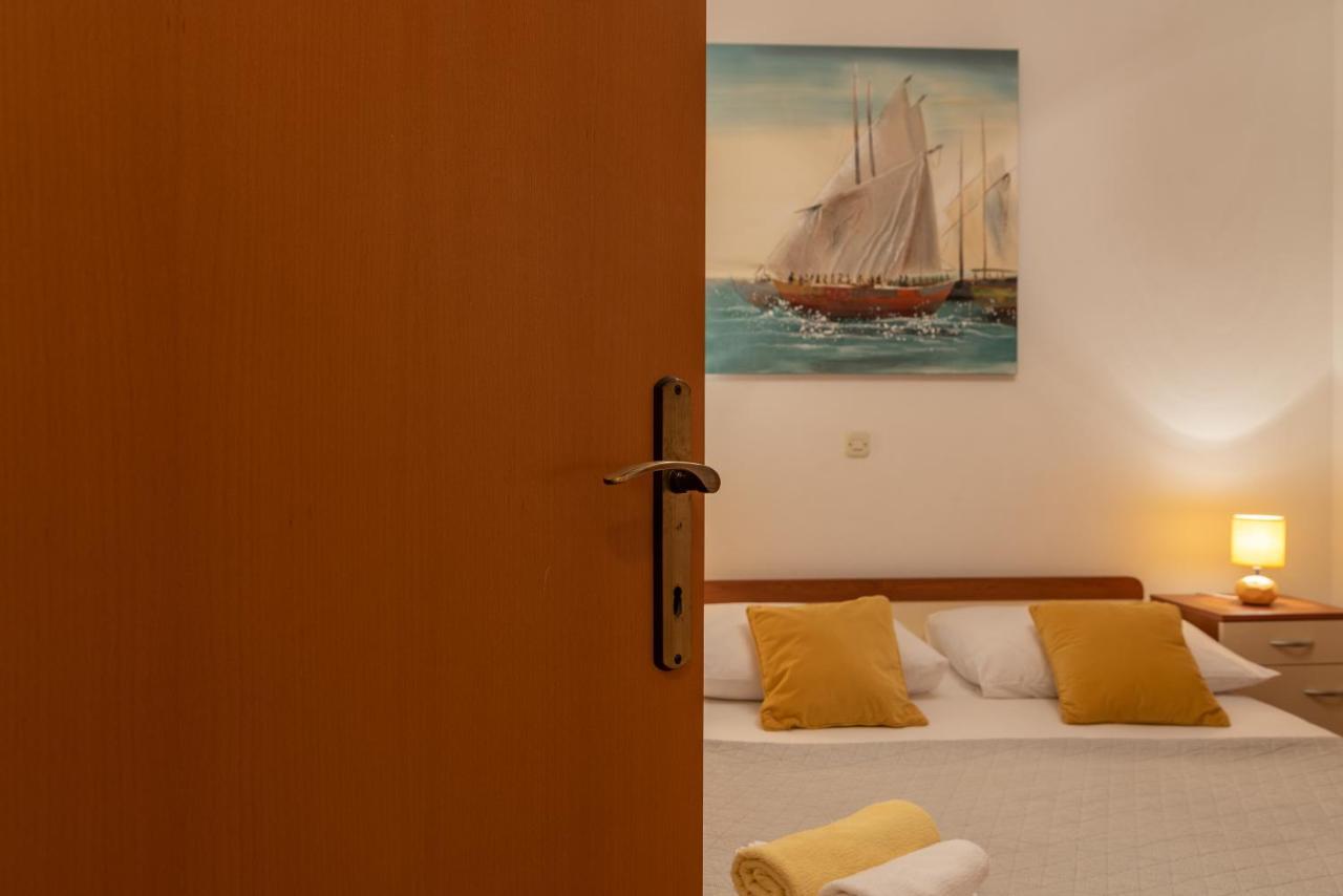 Comfortable Apartment Near The Sea Trogir Exteriör bild