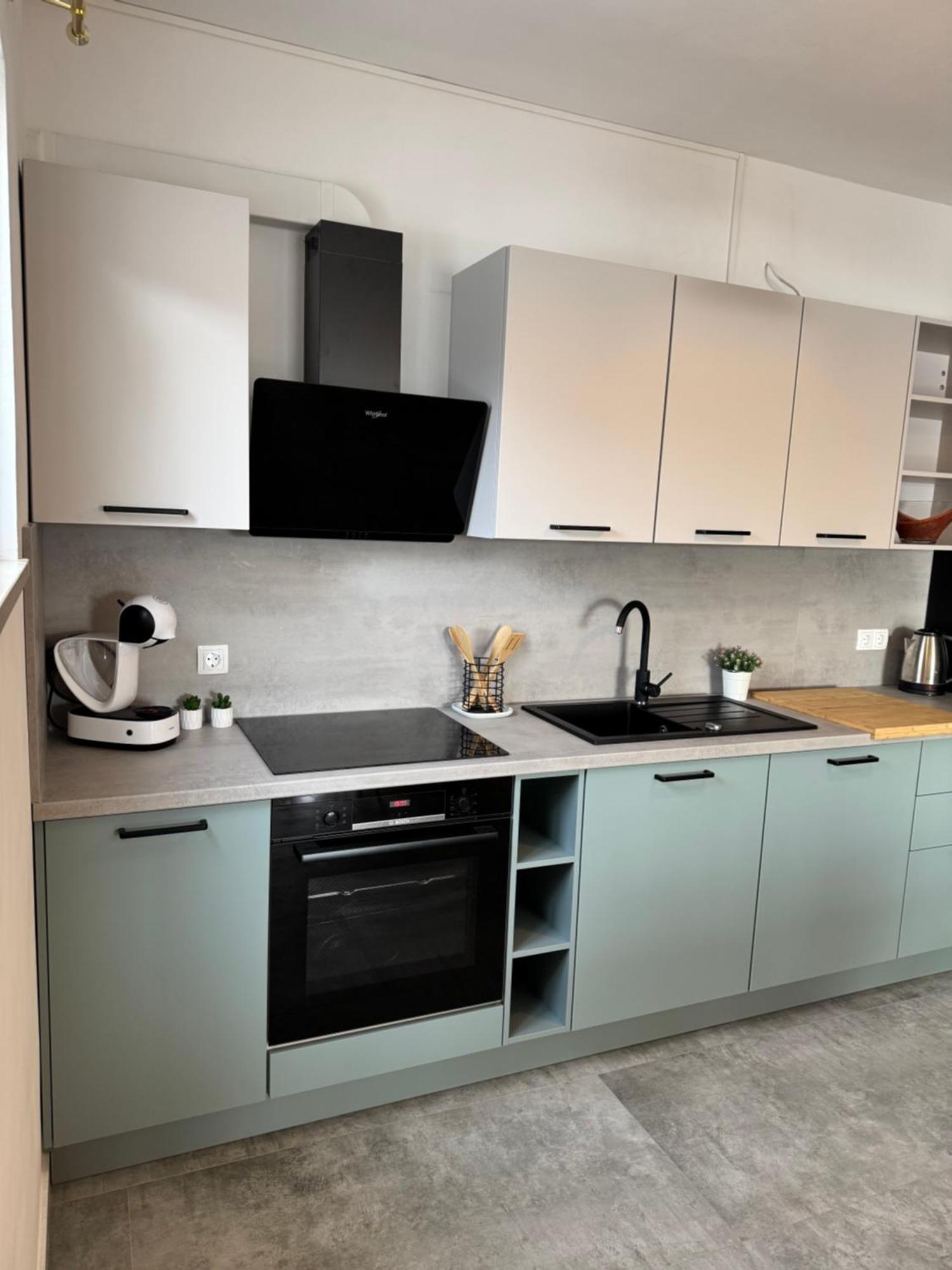 Comfortable Apartment Near The Sea Trogir Exteriör bild